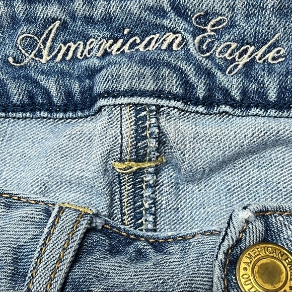 American Eagle Distressted Shortie Shorts - Picture 3 of 4